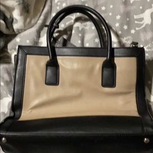 Very large and roomy purse